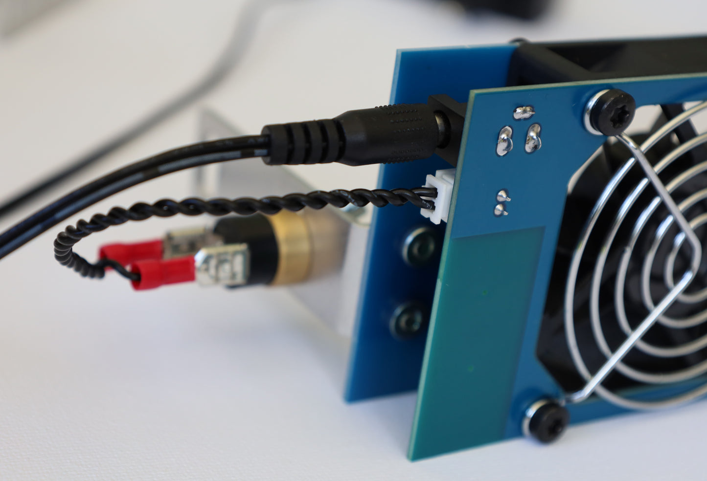 Steckverbindungen der Lüftereinheit von invertercooling